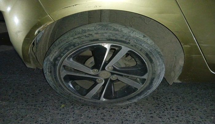 2020 Tata ALTROZ XZ PETROL, Petrol, Manual, 50,430 km, tyre