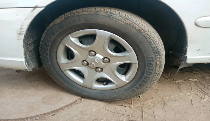 2011 Hyundai Accent GLE, Petrol, Manual, 60,376 km, tyre