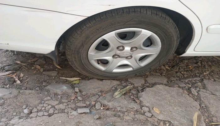 2011 Hyundai Accent GLE, Petrol, Manual, 60,376 km, tyre