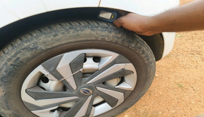 2021 Datsun Redi Go A, Petrol, Manual, 53,105 km, tyre