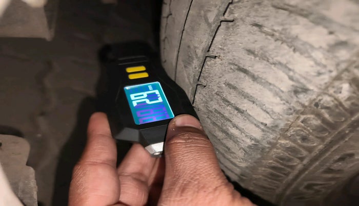 2012 Hyundai New Elantra 1.6 SX MT DIESEL, Diesel, Manual, 1,21,628 km, tyre