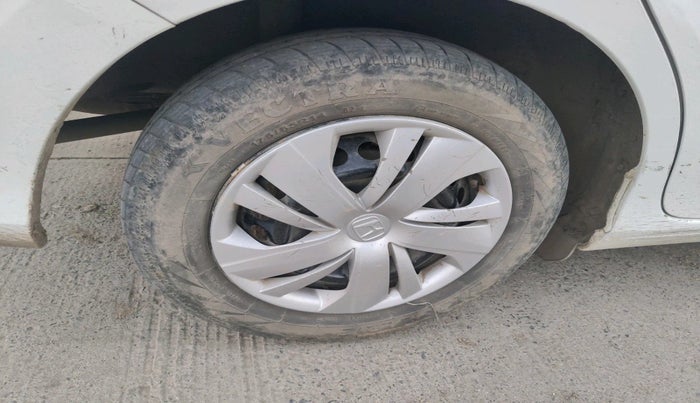 2024 Honda Amaze 1.2L I-VTEC S, Petrol, Manual, 34,888 km, tyre