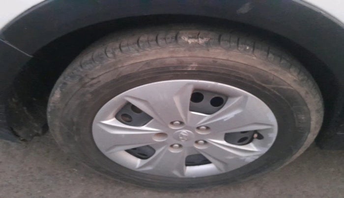 2017 Hyundai Creta E 1.6 PETROL, Petrol, Manual, 74,073 km, tyre