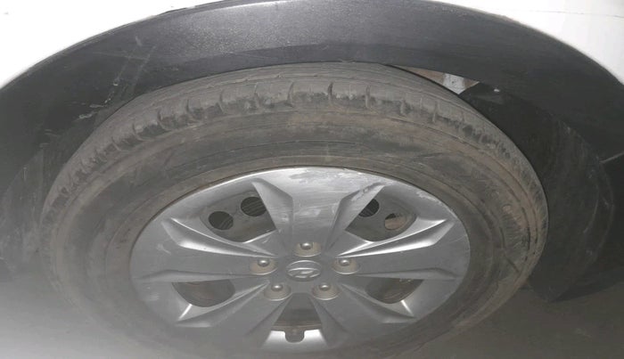 2017 Hyundai Creta E 1.6 PETROL, Petrol, Manual, 74,073 km, tyre