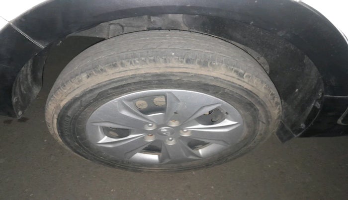 2017 Hyundai Creta E 1.6 PETROL, Petrol, Manual, 74,073 km, tyre