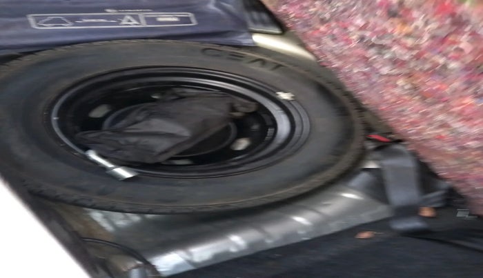 2018 Datsun Redi Go S 1.0 AMT, Petrol, Automatic, 1,00,372 km, tyre