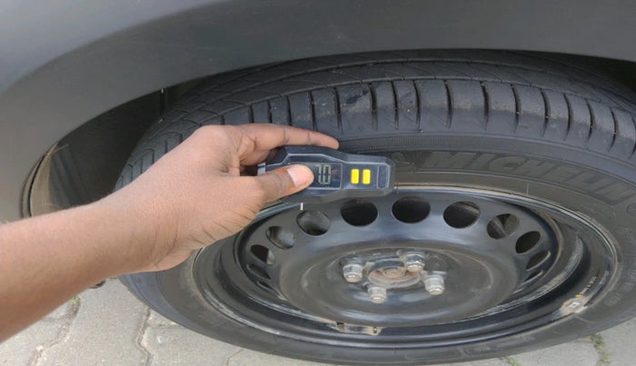 2017 Honda WR-V 1.2L I-VTEC VX MT, Petrol, Manual, 27,124 km, tyre