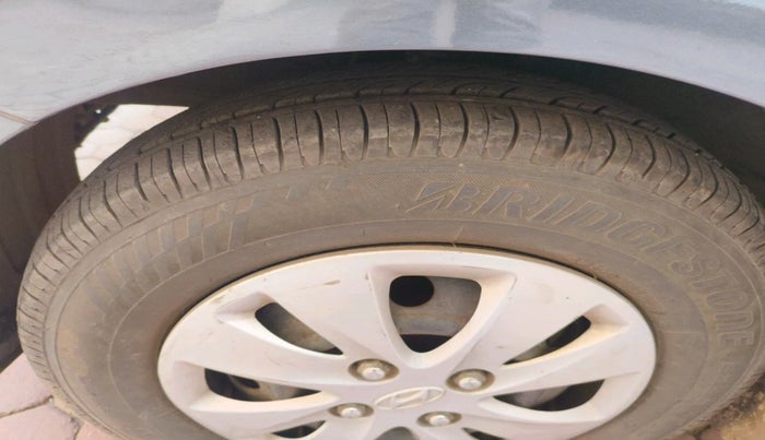 2012 Hyundai i10 MAGNA 1.2, Petrol, Manual, 37,825 km, tyre