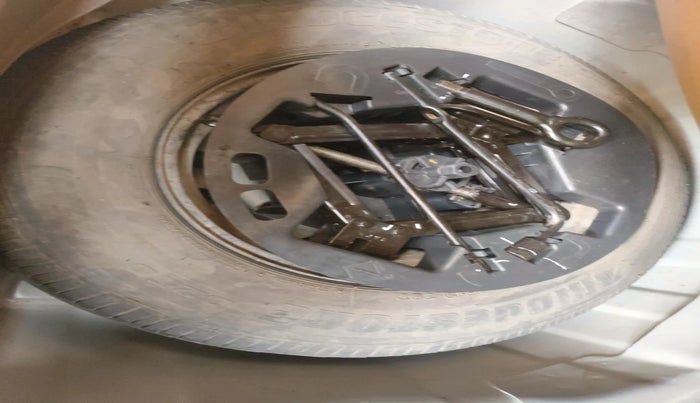 2012 Hyundai i10 MAGNA 1.2, Petrol, Manual, 37,825 km, tyre