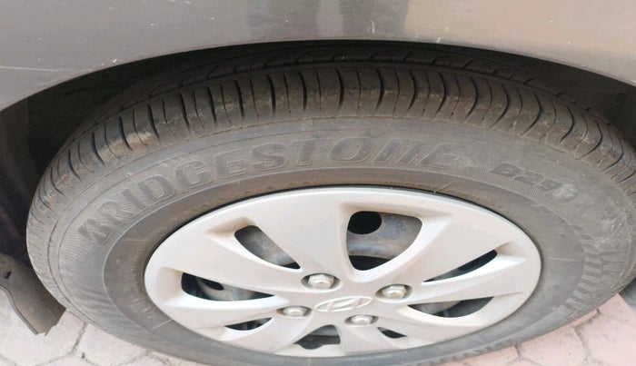 2012 Hyundai i10 MAGNA 1.2, Petrol, Manual, 37,825 km, tyre