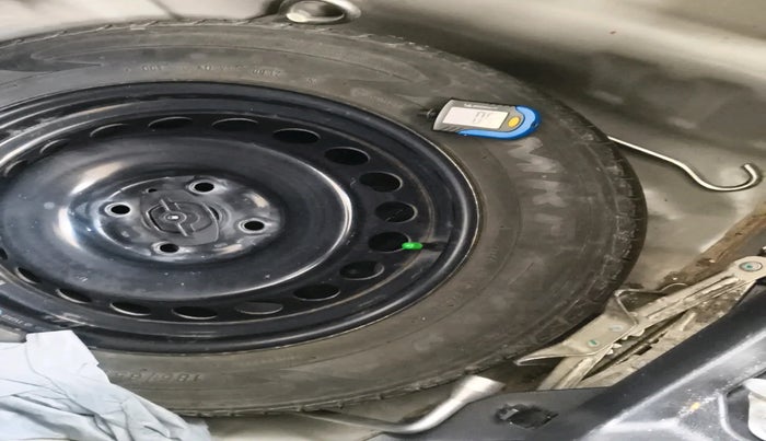 2017 Maruti Baleno DELTA PETROL 1.2, Petrol, Manual, 81,182 km, tyre