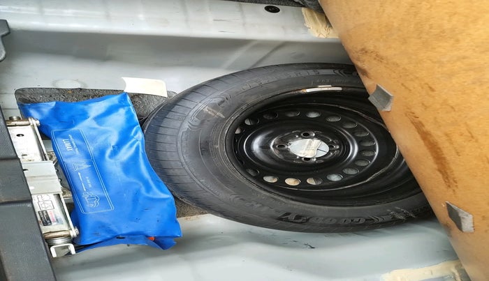 2017 Honda City 1.5L I-VTEC V MT, Petrol, Manual, 87,951 km, tyre