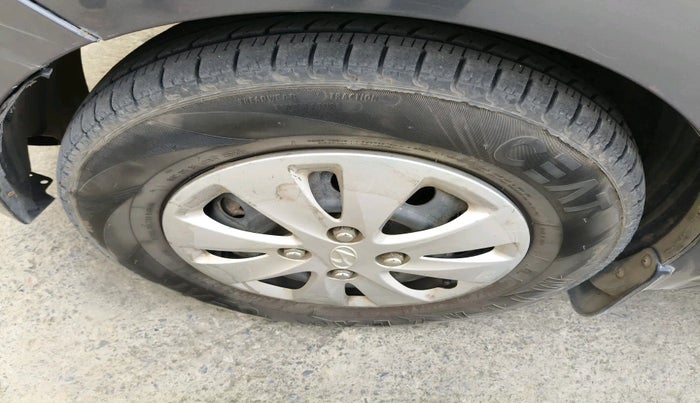 2010 Hyundai i10 MAGNA 1.2, Petrol, Manual, 1,48,297 km, tyre