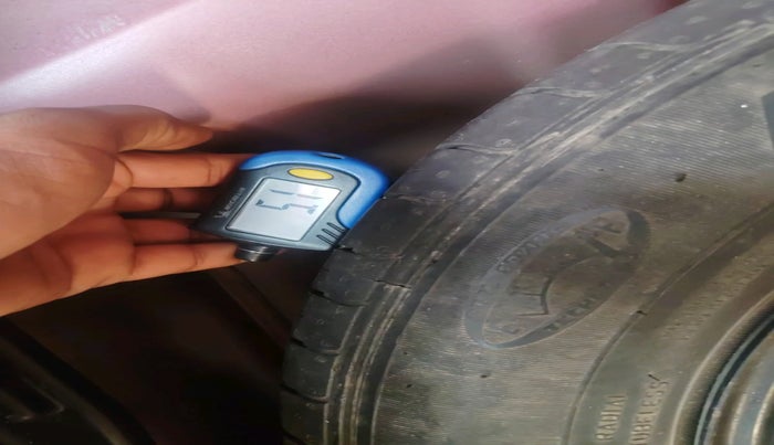 2020 Hyundai VENUE S 1.2, Petrol, Manual, 27,901 km, tyre