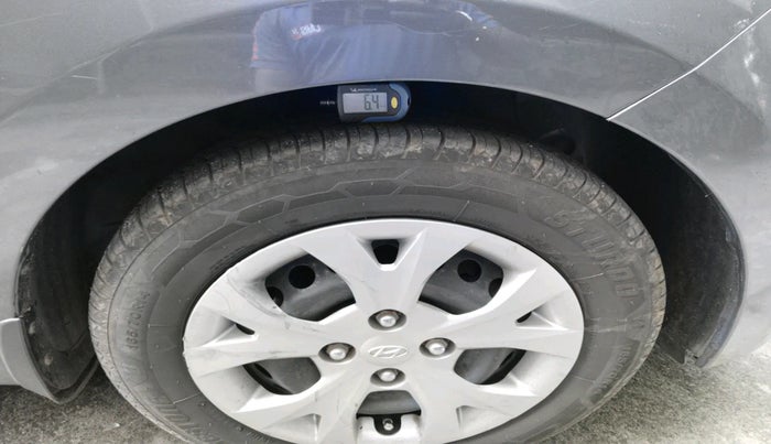 2015 Hyundai Grand i10 SPORTZ 1.2 KAPPA VTVT, Petrol, Manual, 85,916 km, tyre