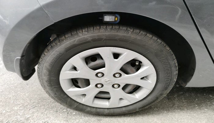 2015 Hyundai Grand i10 SPORTZ 1.2 KAPPA VTVT, Petrol, Manual, 85,916 km, tyre