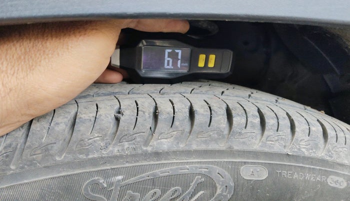 2024 KIA SONET HTK (O) 1.2 Petrol MT, Petrol, Manual, 10,621 km, tyre