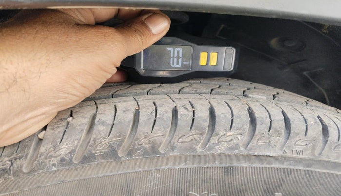 2024 KIA SONET HTK (O) 1.2 Petrol MT, Petrol, Manual, 10,621 km, tyre