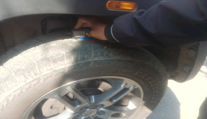 2022 Mahindra Thar LX D 4WD AT CONVERTIBLE, Diesel, Automatic, 29,718 km, tyre