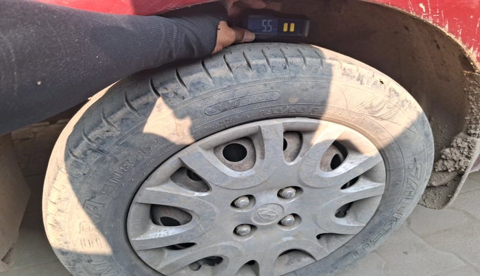 2011 Hyundai i20 MAGNA 1.2, Petrol, Manual, 1,37,562 km, tyre