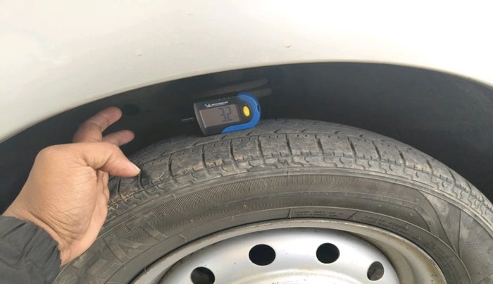 2011 Maruti Wagon R 1.0 LXI, Petrol, Manual, 91,283 km, tyre