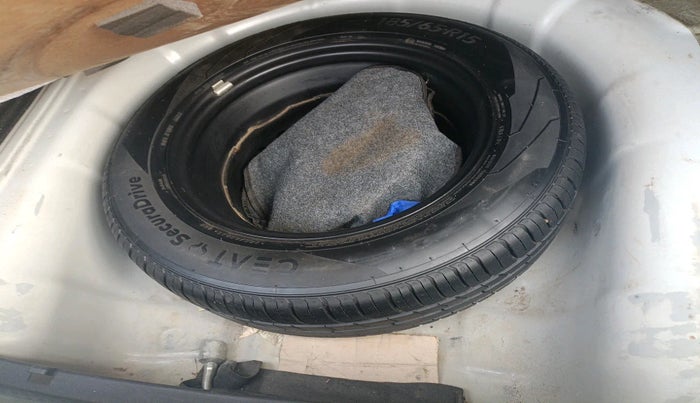 2019 Hyundai Verna 1.6 VTVT SX (O) AT, Petrol, Automatic, 98,300 km, tyre