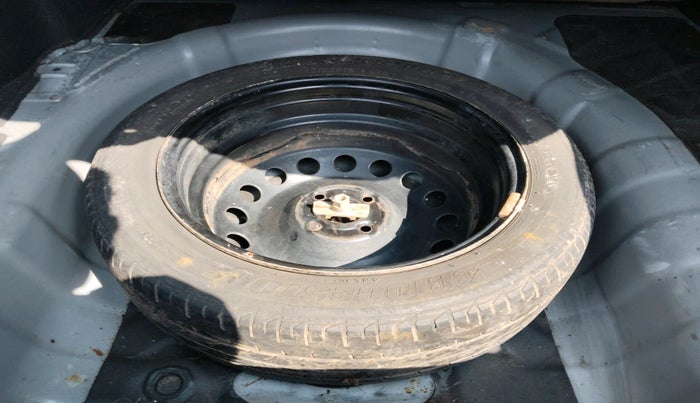 2014 Hyundai Verna FLUIDIC 1.6 VTVT SX, Petrol, Manual, 60,977 km, tyre