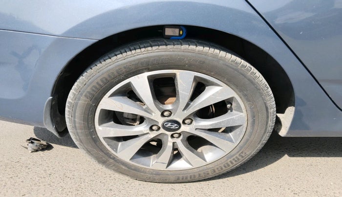 2014 Hyundai Verna FLUIDIC 1.6 VTVT SX, Petrol, Manual, 60,977 km, tyre