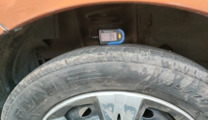 2016 Tata Tiago XT PETROL, Petrol, Manual, 83,590 km, tyre