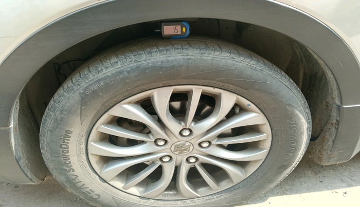 2017 Maruti S Cross ZETA 1.3, Diesel, Manual, 1,07,051 km, tyre