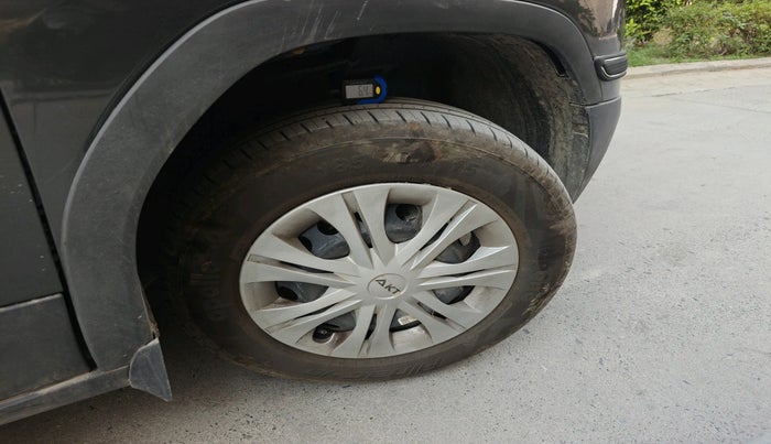 2024 Tata PUNCH PURE MT, Petrol, Manual, 2,874 km, tyre