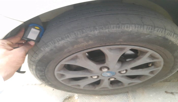 2016 Ford Figo Aspire TITANIUM 1.2 PETROL, Petrol, Manual, 61,919 km, tyre