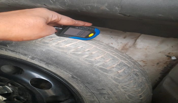 2016 Ford Figo Aspire TITANIUM 1.2 PETROL, Petrol, Manual, 61,919 km, tyre