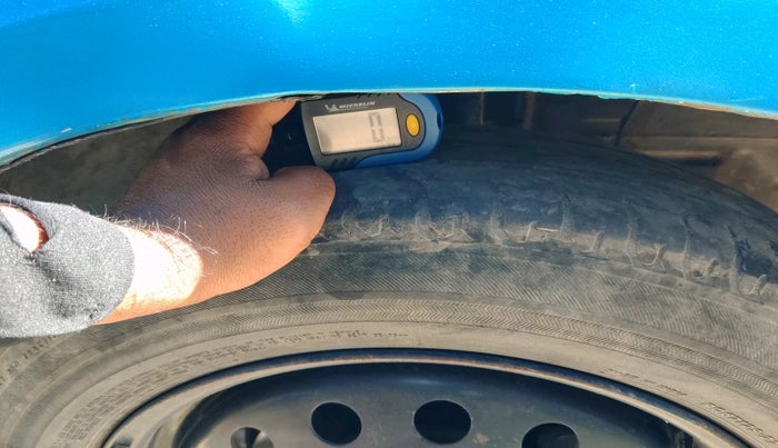 2012 Toyota Etios Liva GD, Diesel, Manual, 80,954 km, tyre