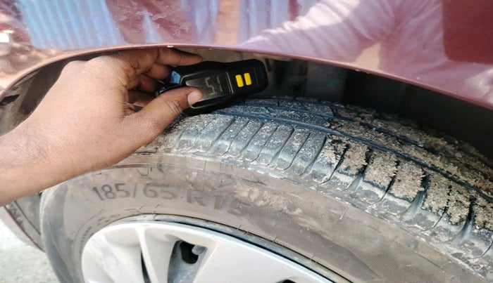 2021 Maruti Ertiga VXI CNG, Petrol, Manual, 89,654 km, tyre