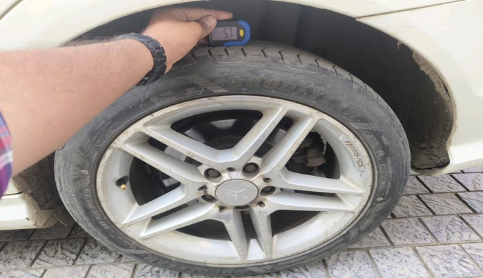 2012 Mercedes Benz C Class C250 CDI AT AVANTGARDE, Diesel, Automatic, 1,56,329 km, tyre