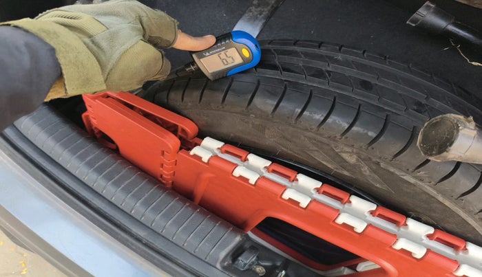 2017 Hyundai Grand i10 SPORTZ (O) 1.2 KAPPA VTVT, Petrol, Manual, 54,321 km, tyre