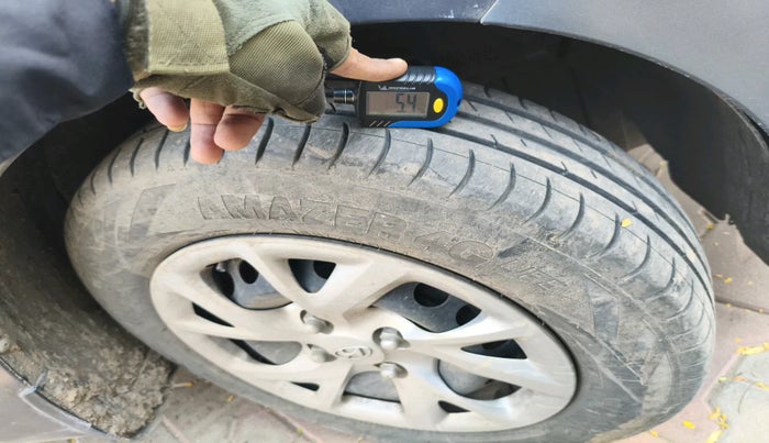 2017 Hyundai Grand i10 SPORTZ (O) 1.2 KAPPA VTVT, Petrol, Manual, 54,321 km, tyre