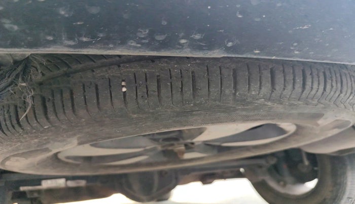 2019 Mahindra ALTURAS G4 4WD AT, Diesel, Automatic, 59,142 km, tyre