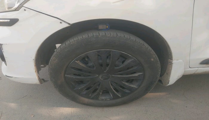 2014 Maruti Ertiga ZXI, Petrol, Manual, 95,002 km, tyre