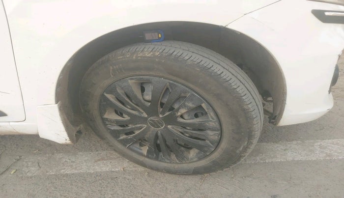 2014 Maruti Ertiga ZXI, Petrol, Manual, 95,002 km, tyre