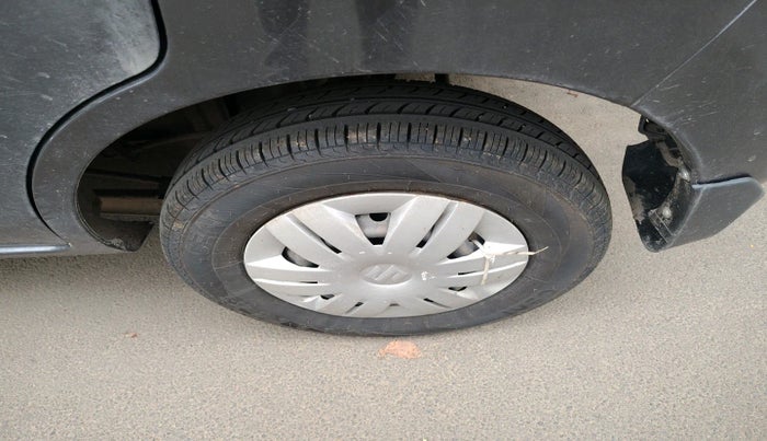 2018 Maruti Alto 800 LXI, Petrol, Manual, 32,670 km, tyre