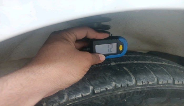 2024 Maruti Eeco 5 STR AC CNG, Petrol, Manual, 32,205 km, tyre