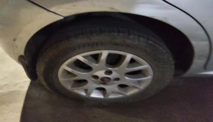 2011 Fiat Grand Punto EMOTION PACK 1.3, Diesel, Manual, 1,27,668 km, tyre