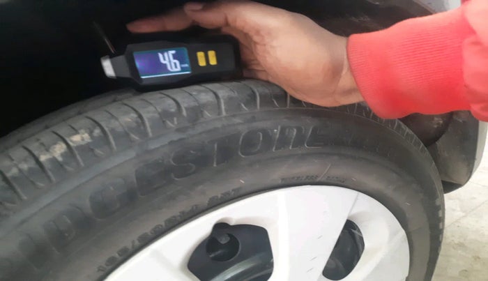 2011 Maruti Ritz VXI, Petrol, Manual, 84,214 km, tyre