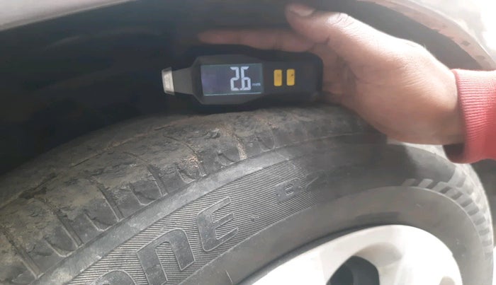 2011 Maruti Ritz VXI, Petrol, Manual, 84,214 km, tyre