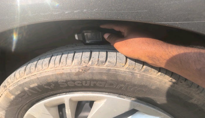 2019 Maruti Ertiga VXI SHVS, Petrol, Manual, 57,304 km, tyre