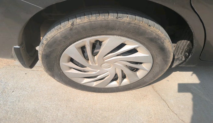 2019 Maruti Ertiga VXI SHVS, Petrol, Manual, 57,304 km, tyre