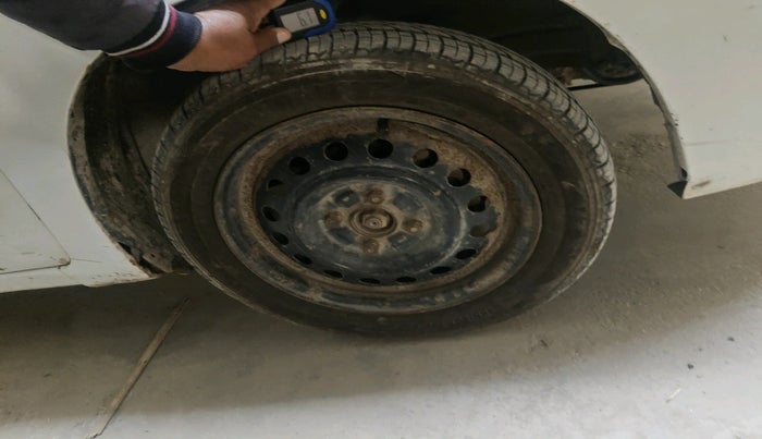 2014 Maruti Wagon R 1.0 VXI, Petrol, Manual, 1,09,025 km, tyre