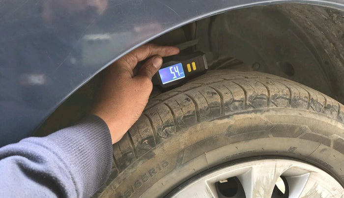 2017 Maruti Baleno DELTA PETROL 1.2, Petrol, Manual, 92,122 km, tyre